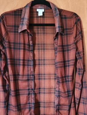 Rue21 Sheer Rust and Black Plaid Long Sleeve  Button-Down Shirt Size Medium